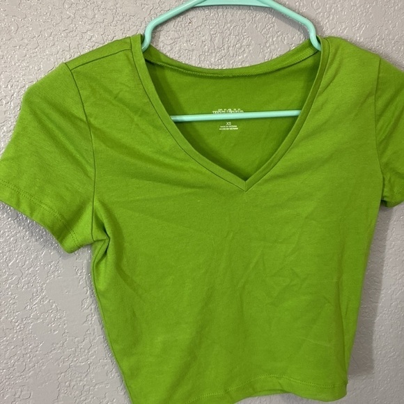 Wild Fable V Neck Lime Green Basic Crop Top - Picture 4 of 7